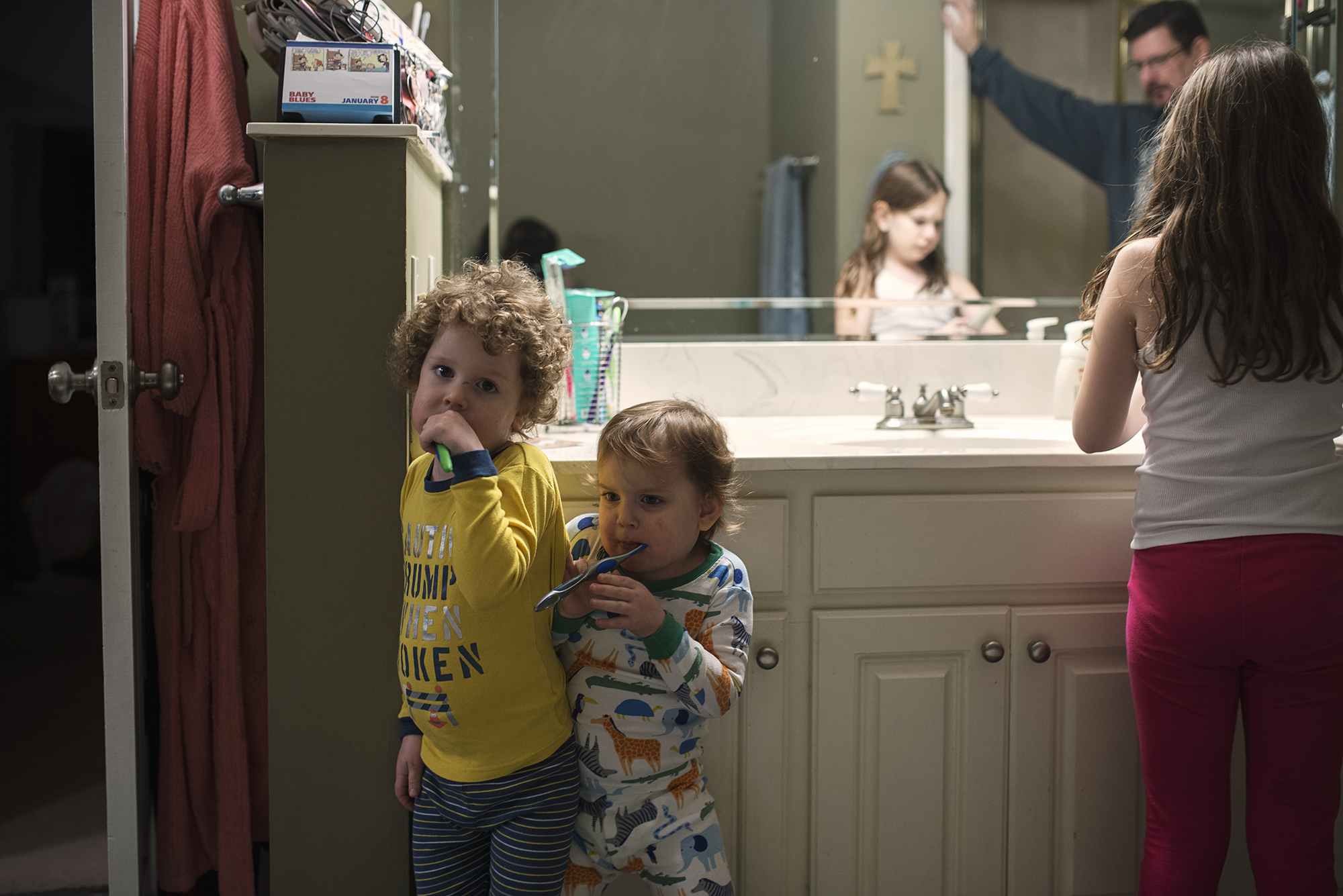 kids brushing teeth - Documentary Family Photography